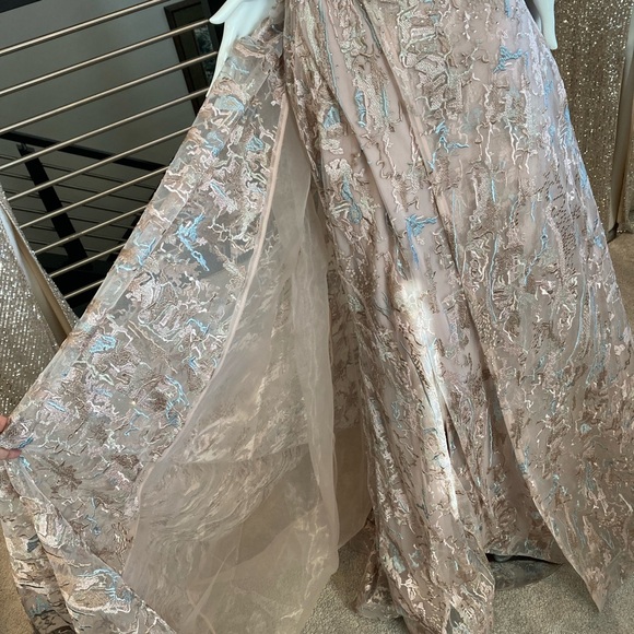 New elegant long dress/gown - Picture 7 of 17